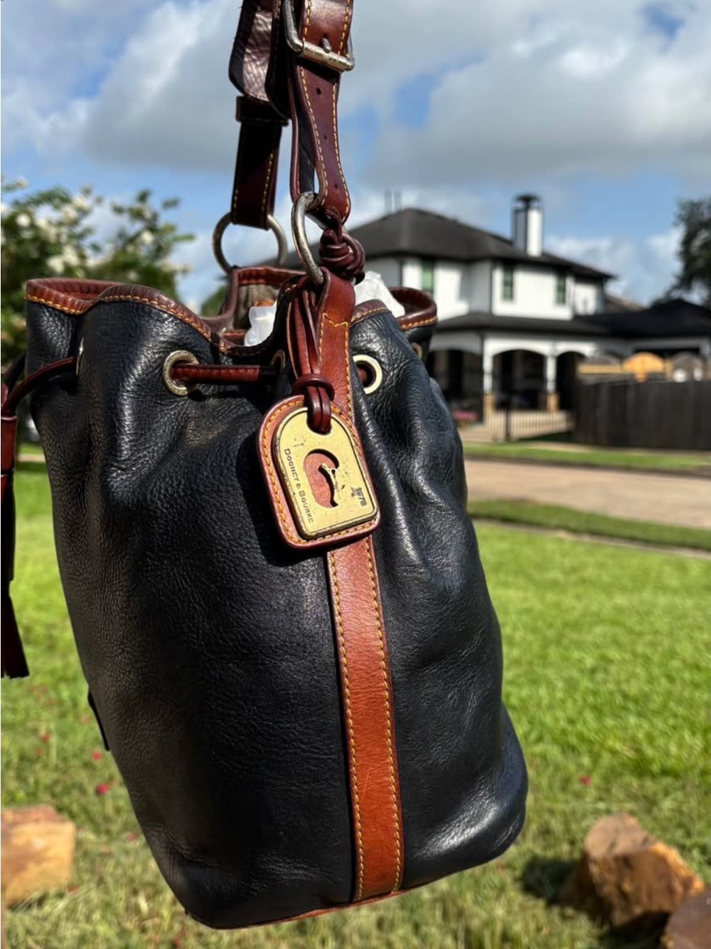 Dooney & Bourke Black Leather Bucket Shoulder Bag with Brown Trim - Picture 2 of 2